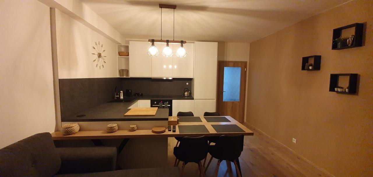 Apartmán Nerudovka D 104, Finská sauna, garážové stání Loučná pod Klínovcem Extérieur photo
