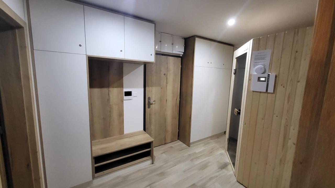 Apartmán Nerudovka D 104, Finská sauna, garážové stání Loučná pod Klínovcem Extérieur photo